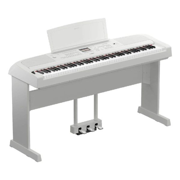 Yamaha DGX670 Digital Piano White
