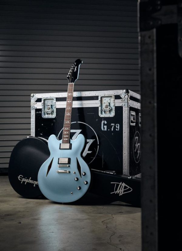 Epiphone Dave Grohl DG-335 In Hard Case Pelham Blue EIGCDG335PENH1