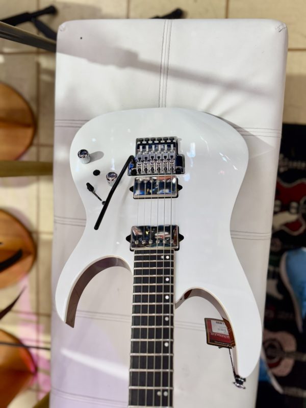 Pre-Loved Ibanez Prestige RG5320C PW Electric Guitar